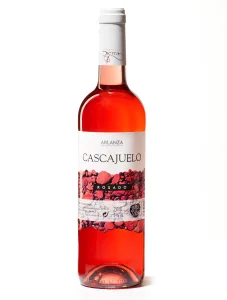 Botella 75 cl. vino rosado Cascajuelo. La etiqueta tiene unas piedras que simulan los cascajos de los viñedos de los que obtenemos las uvas para producir este vino.